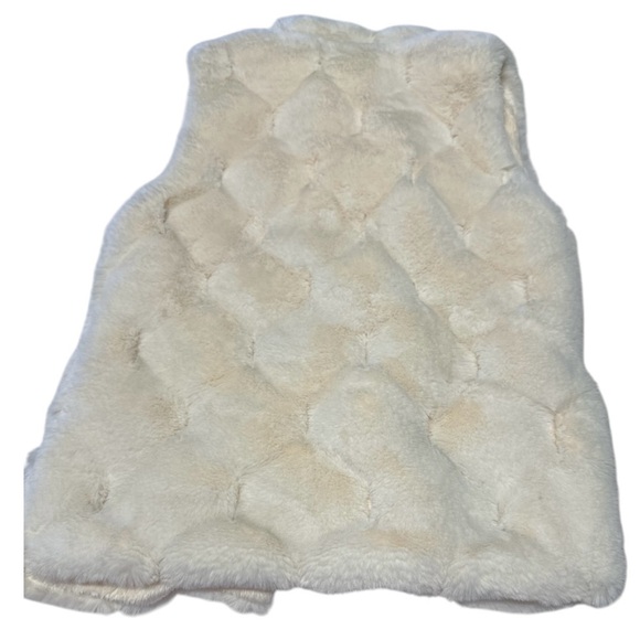 Sara's Prints Cream Furry Vest - Picture 2 of 7